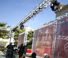 電腦燈在昆明捷皓會議會展服務(wù)中的專業(yè)應(yīng)用